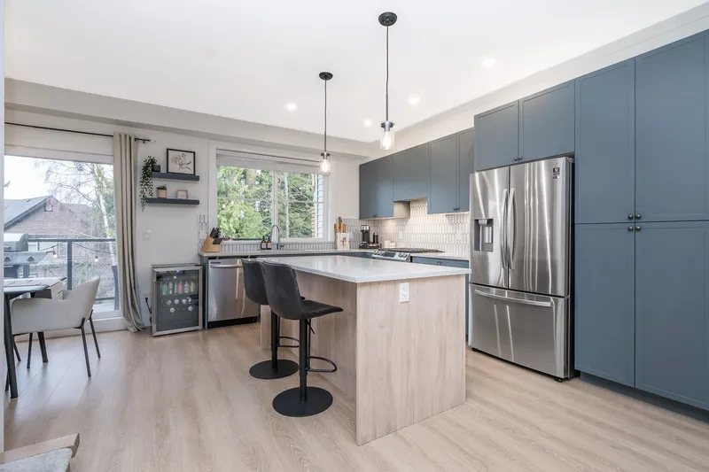 5 14355 62 AVENUE - photo 2 of 25