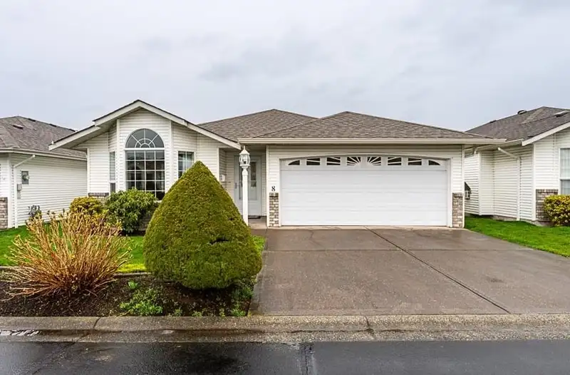 8 9102 HAZEL STREET - photo 1 of 35
