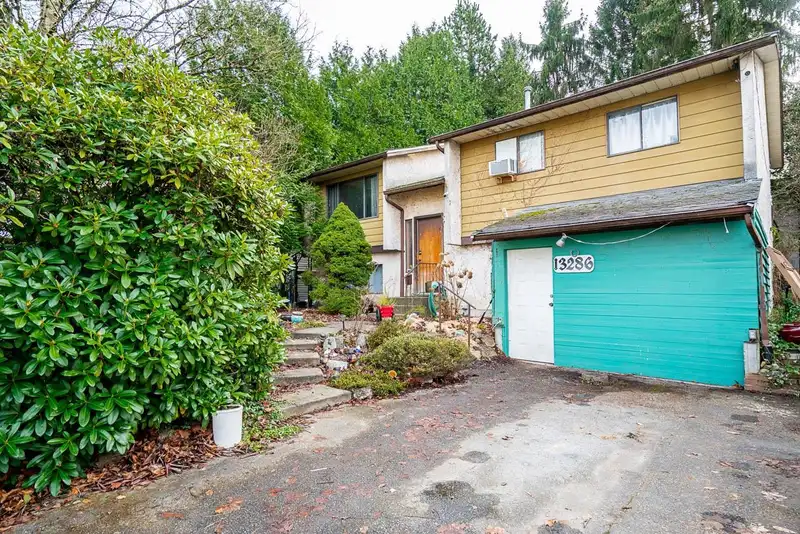 13286 78A AVENUE - photo 2 of 37