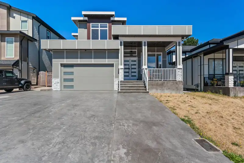 17223 59 AVENUE - photo 1 of 40