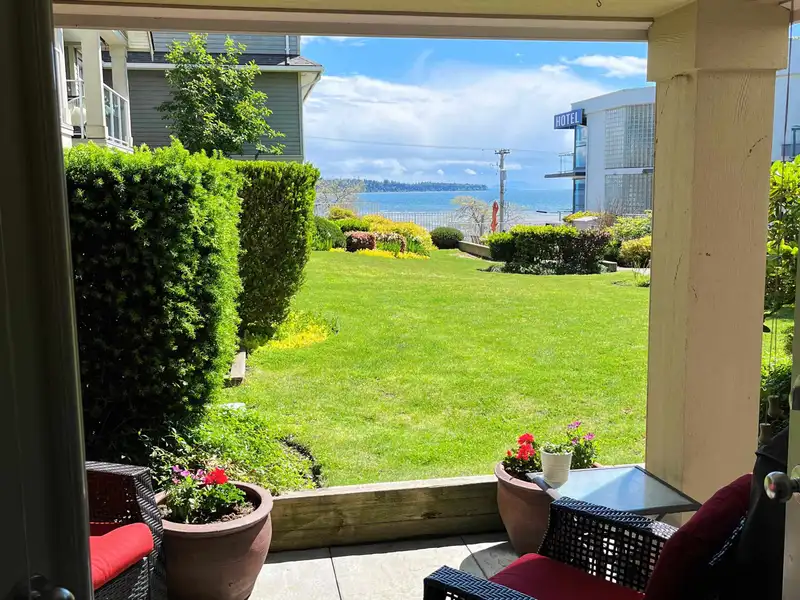 108 15621 MARINE DRIVE - photo 1 of 30