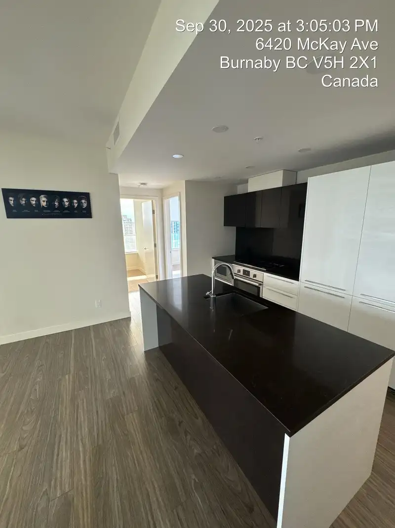 1305 6288 CASSIE AVENUE - photo 4 of 25