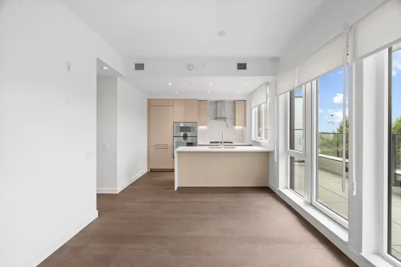 606 5168 CAMBIE STREET - photo 3 of 19