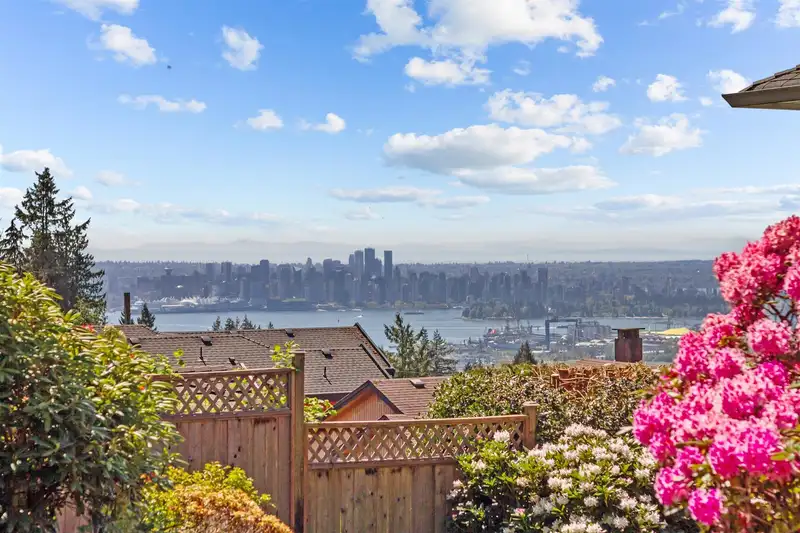 3782 LONSDALE AVENUE - photo 3 of 29