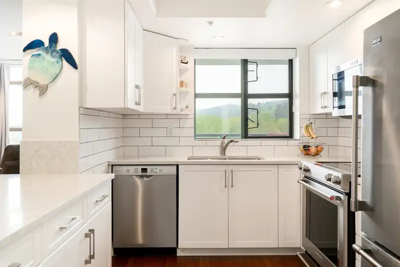 1101 200 NEWPORT DRIVE - photo 4 of 35