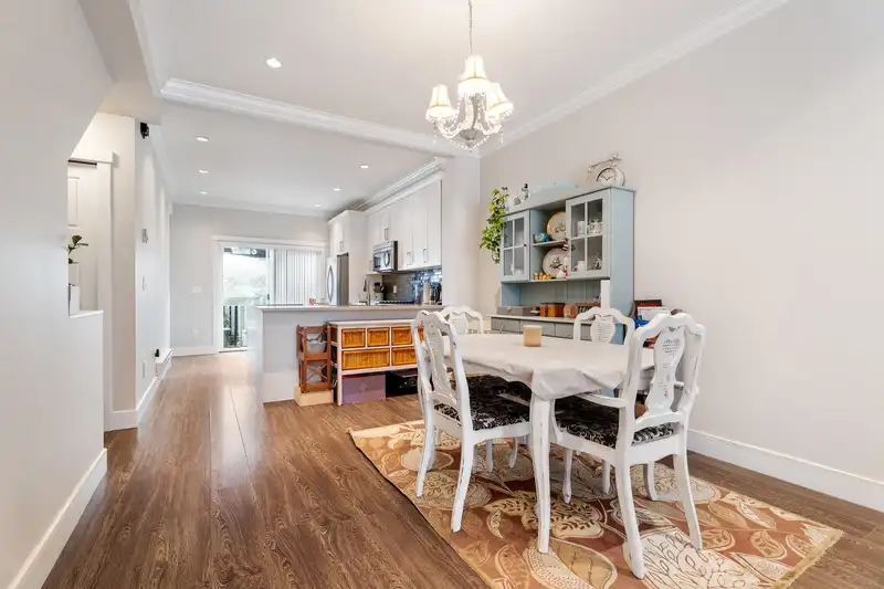 37 6591 195A STREET - photo 4 of 25