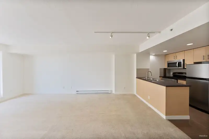 910 200 KEARY STREET - photo 2 of 37