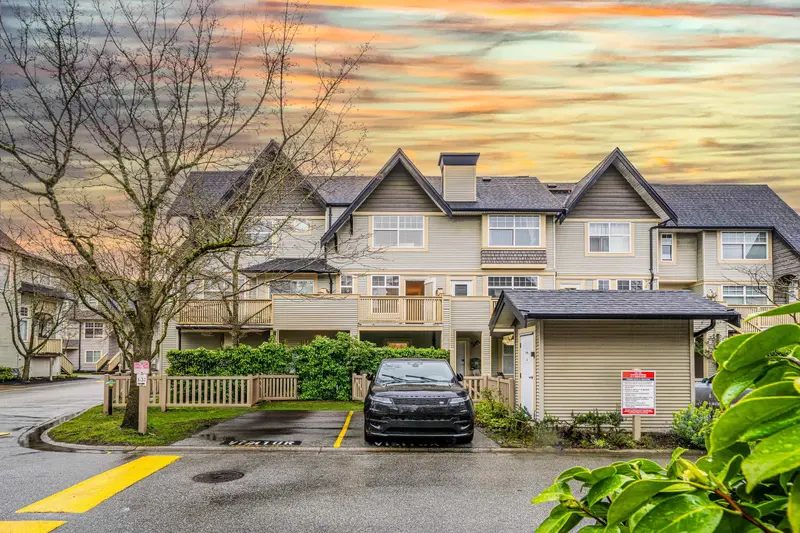 83 3711 ROBSON COURT - photo 3 of 25