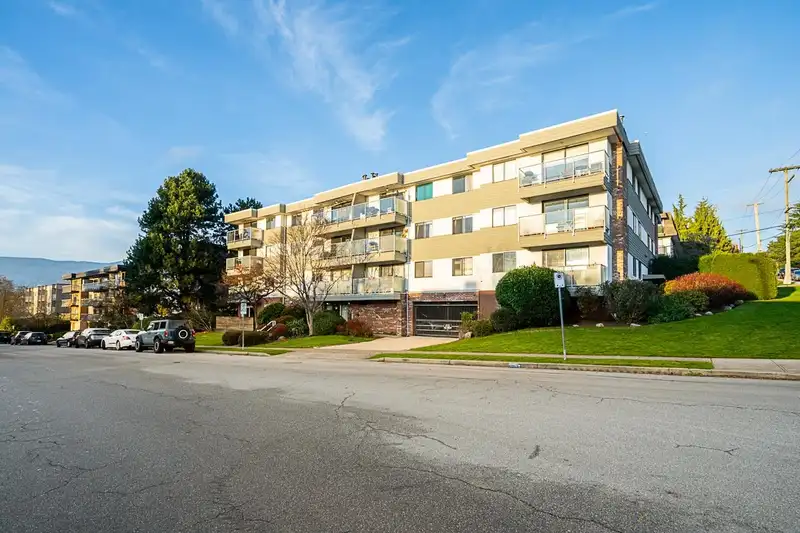 208 308 W 2ND STREET - photo 2 of 30