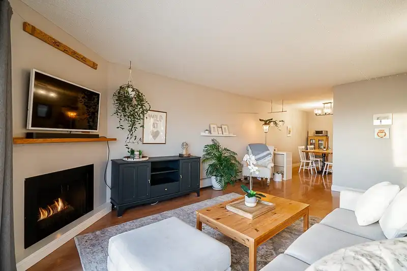 208 308 W 2ND STREET - photo 4 of 30