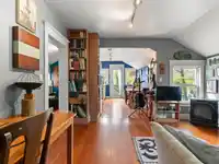 2258 OXFORD STREET - thumbnail 15