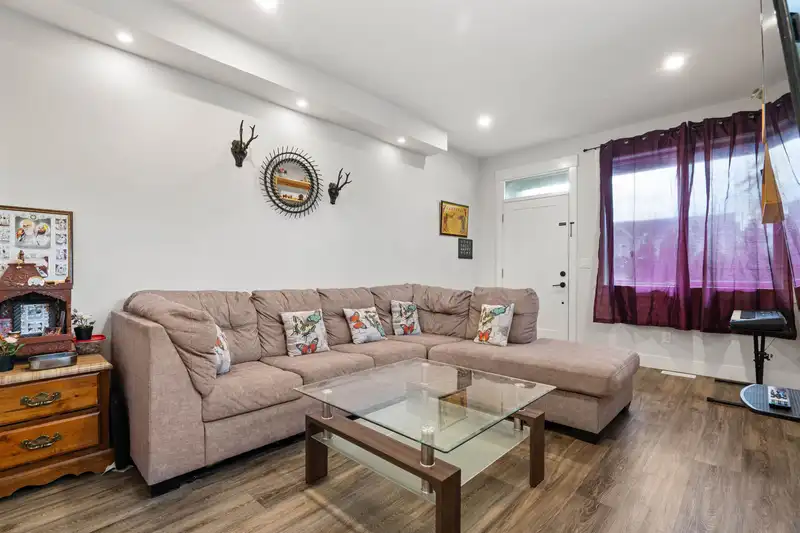 34609 2 AVENUE - photo 4 of 40