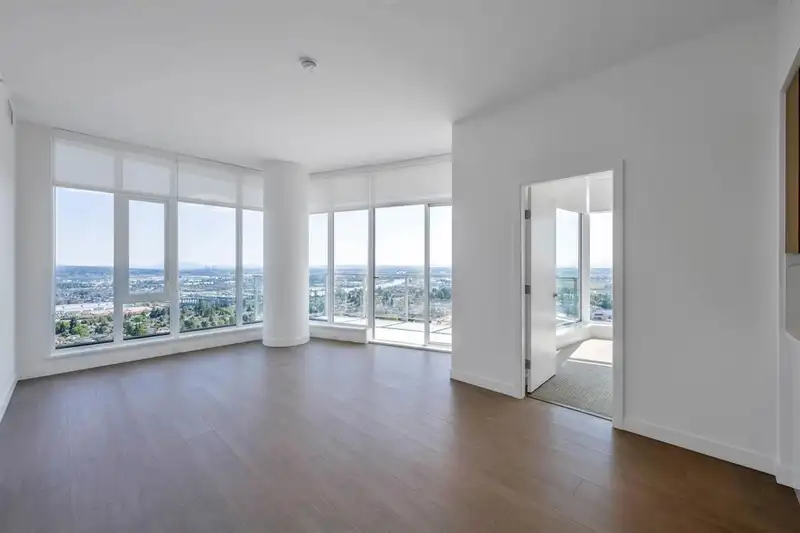1206 7769 PARK CRESCENT - photo 2 of 20