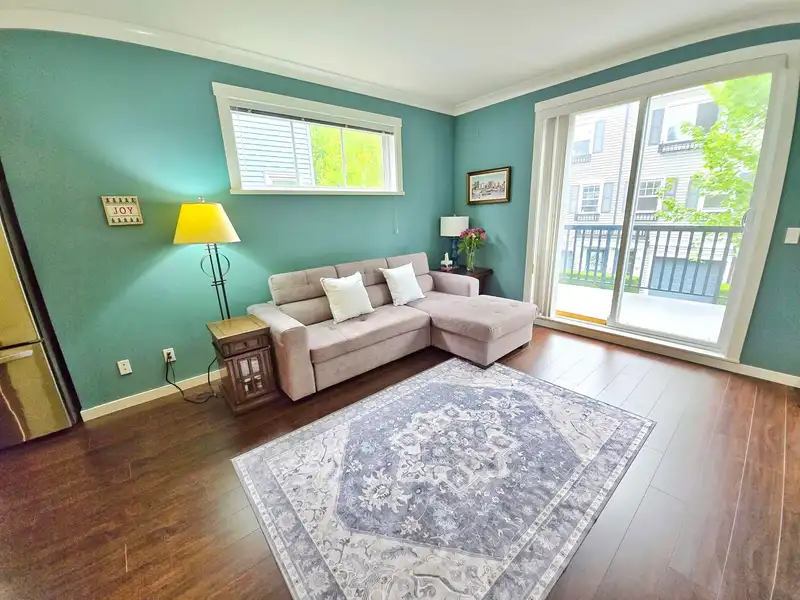61 18983 72A AVENUE - photo 1 of 18