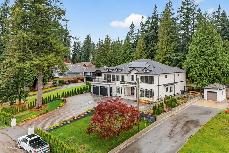 12673 54 AVENUE - photo 3 of 25