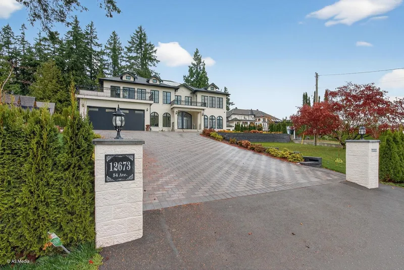 12673 54 AVENUE - photo 4 of 25