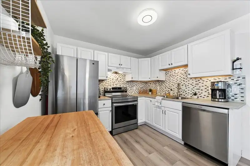 3348 GANYMEDE DRIVE - photo 1 of 40