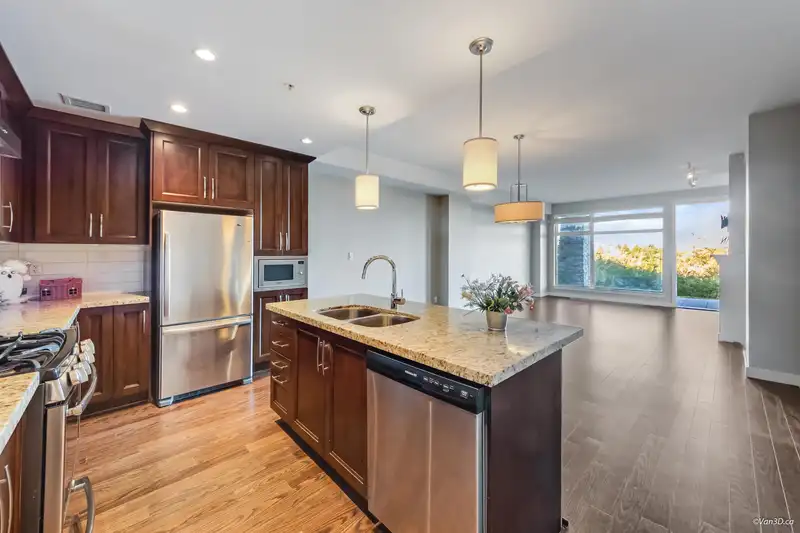 112 5055 SPRINGS BOULEVARD - photo 4 of 37