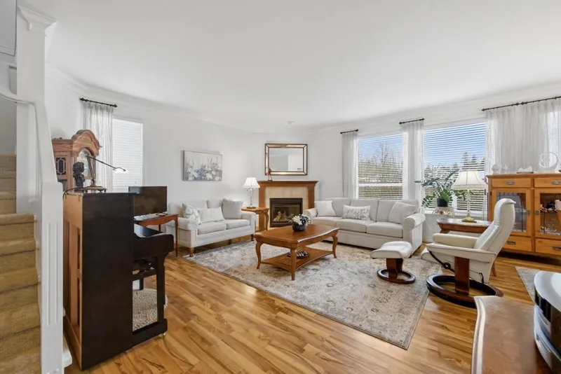 32610 HOOD AVENUE - photo 3 of 25