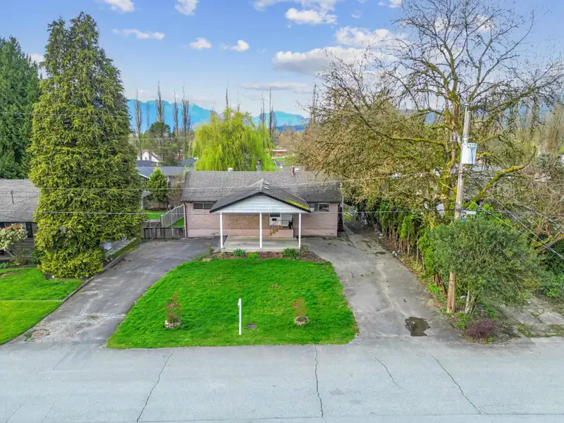 21643 EXETER AVENUE - photo 2 of 40