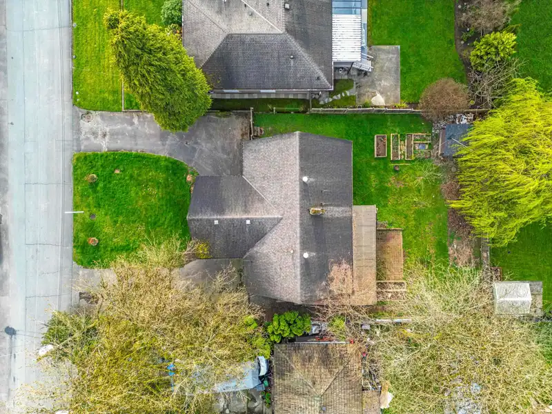 21643 EXETER AVENUE - photo 3 of 40