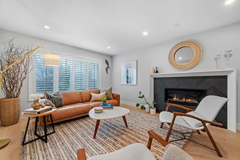 1270 W 23RD STREET - photo 4 of 31