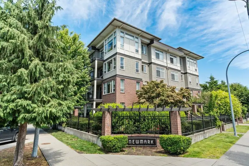 218 9422 VICTOR STREET - photo 1 of 32