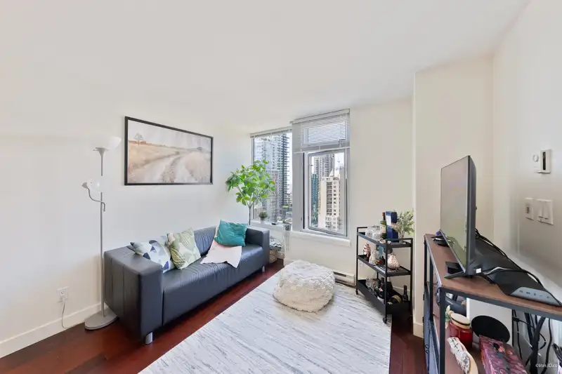 2204 1255 SEYMOUR STREET - photo 2 of 30