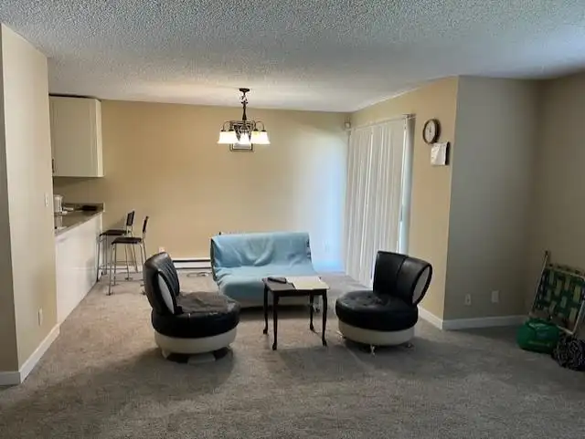 202 13291 70B AVENUE - photo 3 of 8