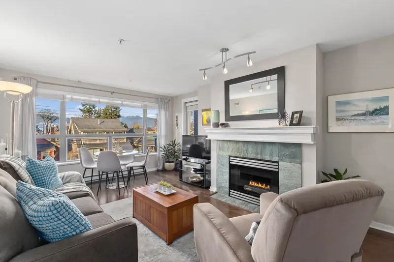 308 3161 W 4TH AVENUE - photo 2 of 25