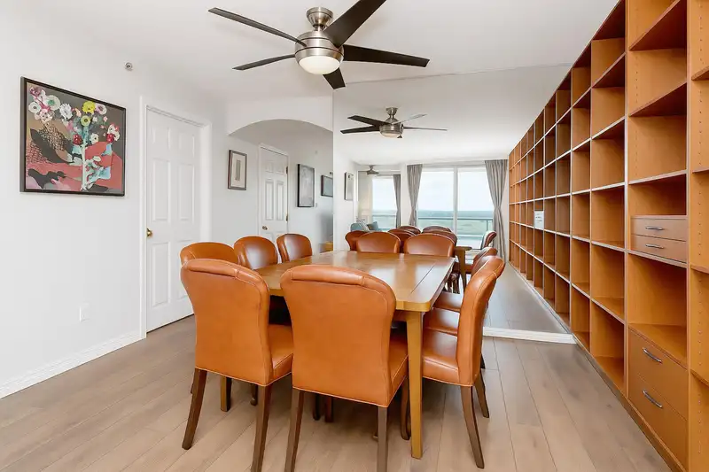 1901 10 LAGUNA COURT - photo 2 of 34