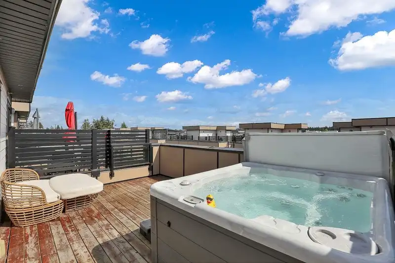 2 19624 56 AVENUE - photo 1 of 39