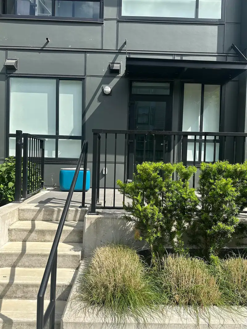 W111 13838 108 AVENUE - photo 1 of 19