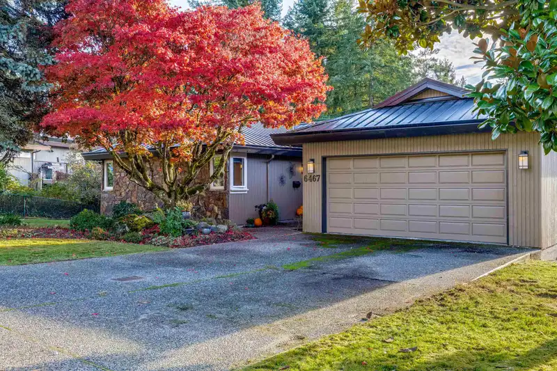 6467 CABELDU CRESCENT - photo 3 of 37