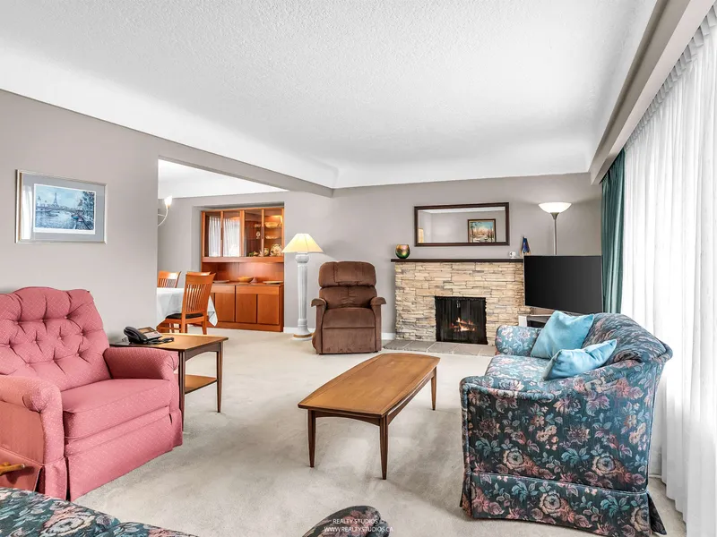 4830 SOUTHLAWN DRIVE - photo 3 of 20