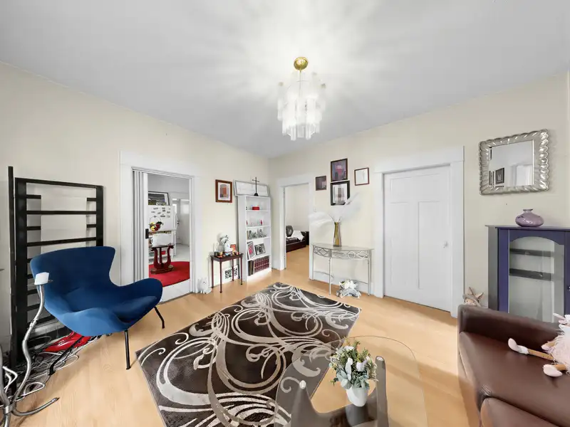 2130 WILLIAM STREET - photo 1 of 22