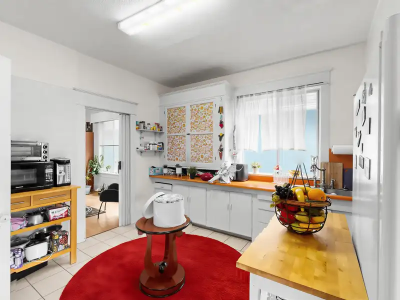 2130 WILLIAM STREET - photo 4 of 22