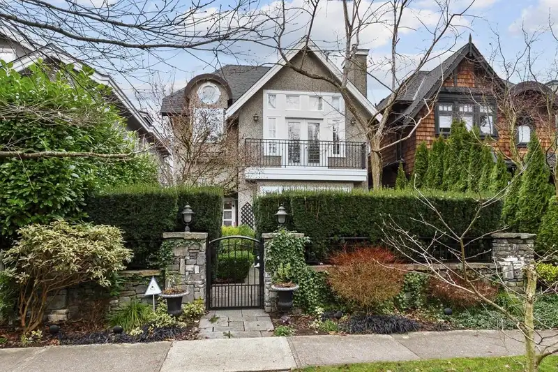 4443 W 15TH AVENUE - photo 1 of 26