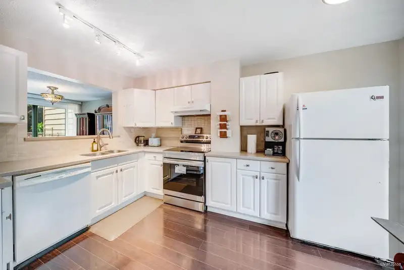 4253 BIRCHWOOD CRESCENT - photo 1 of 36