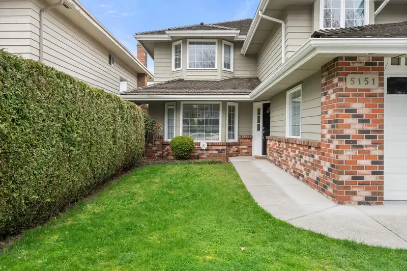5151 BUNTING AVENUE - photo 4 of 40