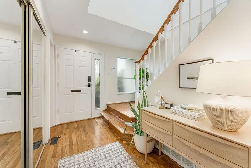 1454 STEVENS STREET - photo 3 of 30