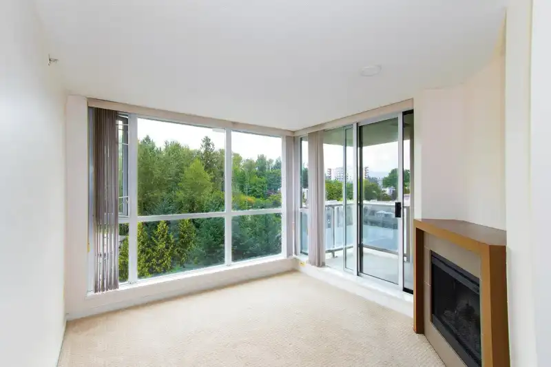 905 4888 BRENTWOOD DRIVE - photo 1 of 32