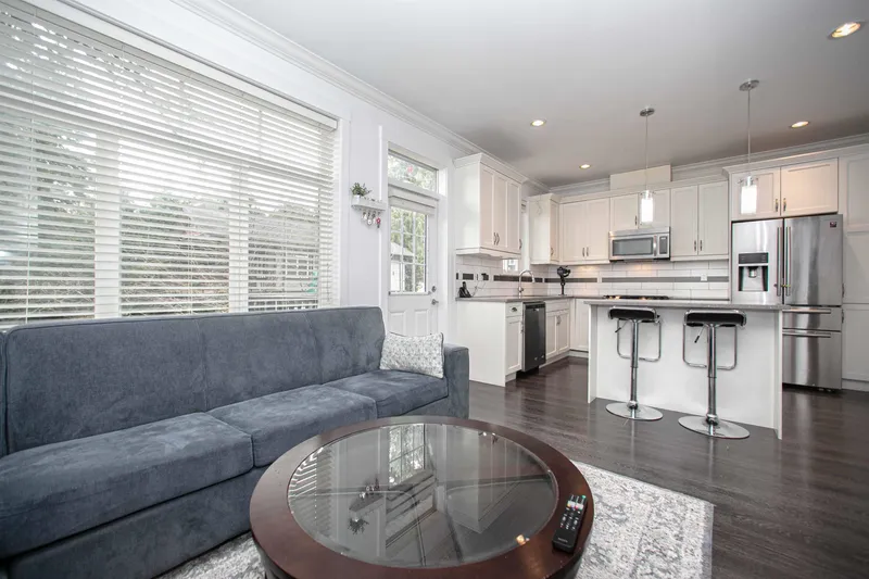 19 6929 142 STREET - photo 2 of 25