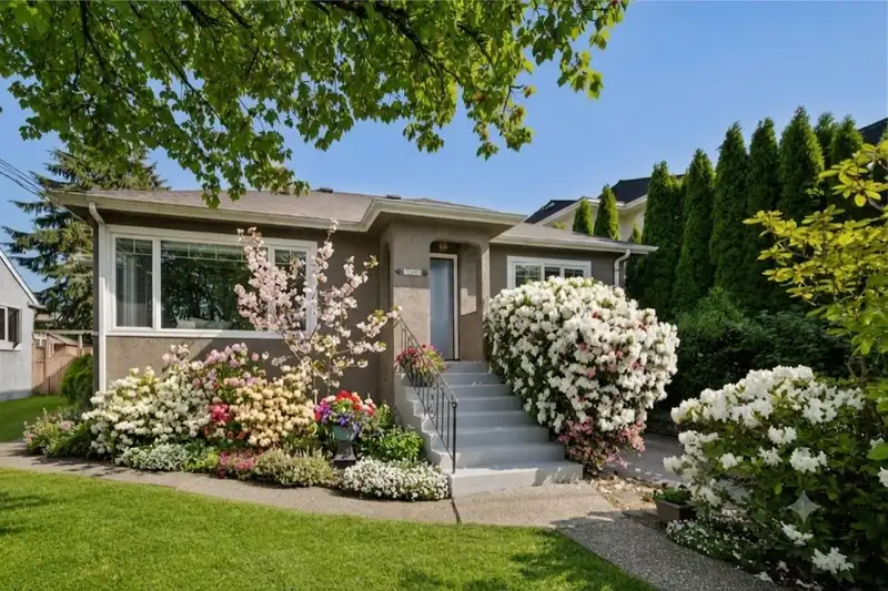306 NINTH AVENUE - photo 1 of 33
