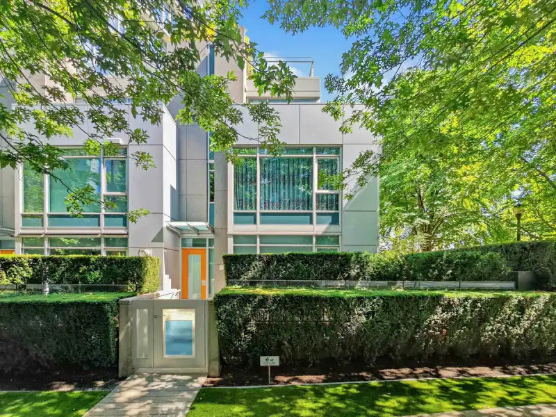 1211 W CORDOVA STREET - photo 1 of 39