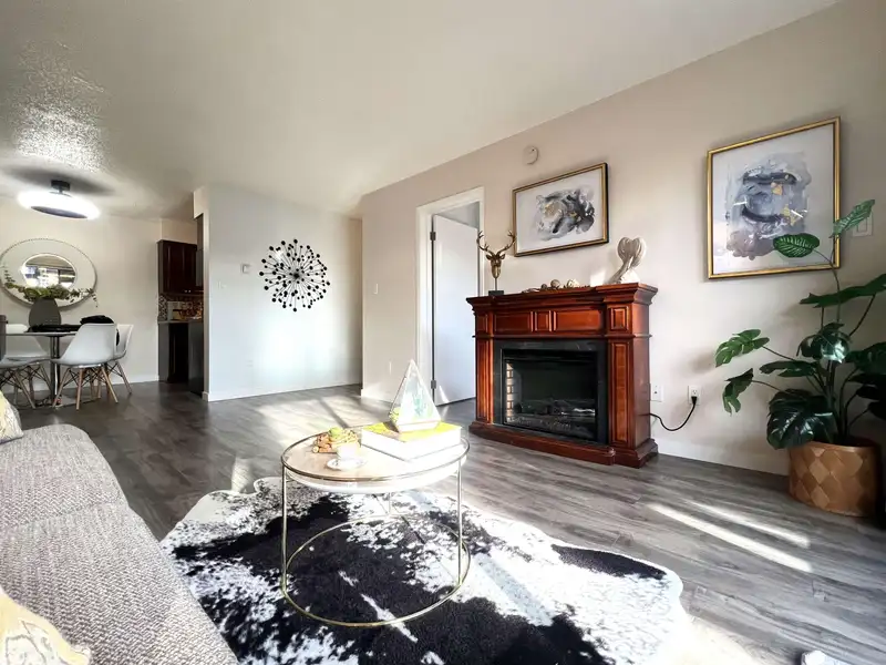 104 8775 CARTIER STREET - photo 1 of 35