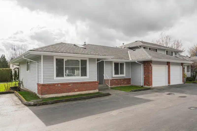6 5365 205 STREET - photo 2 of 33