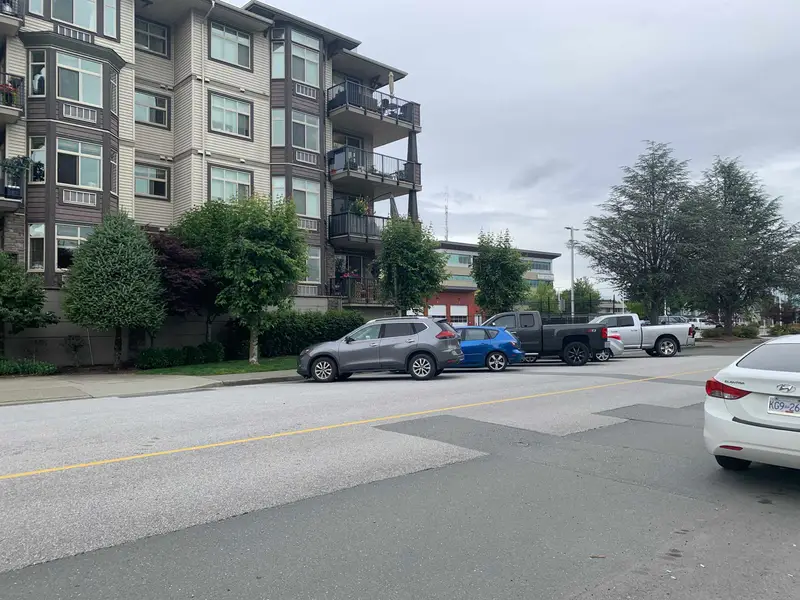 407 45893 CHESTERFIELD AVENUE - photo 3 of 22