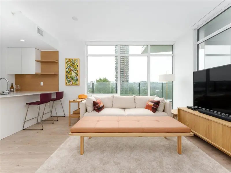 502 2181 MADISON AVENUE - photo 2 of 25