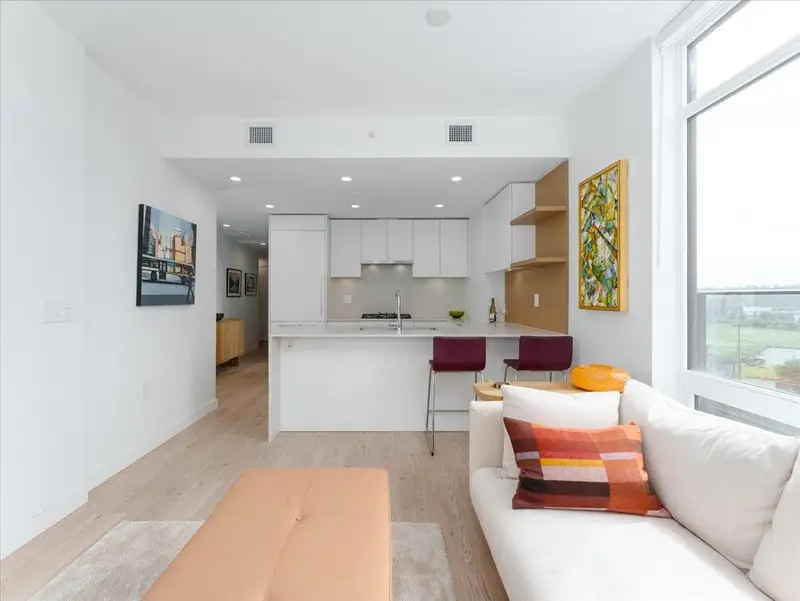 502 2181 MADISON AVENUE - photo 4 of 25